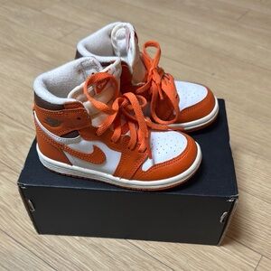 Jordan 1 Retro High OG -White/starfish-cacao